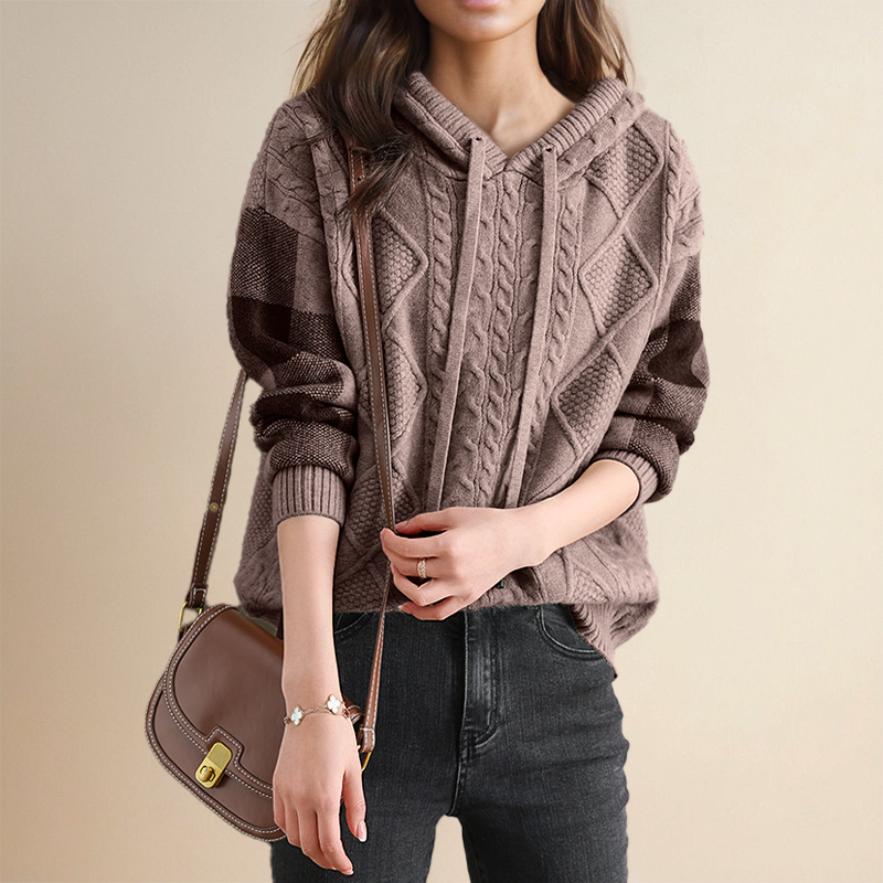 Emily | Pulover cu glugă din tricot cu torsade
