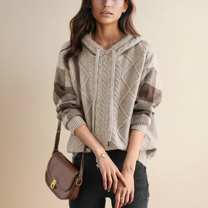 Emily | Pulover cu glugă din tricot cu torsade